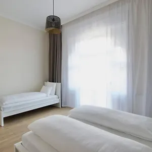 Premium By Hi5 - Astoria 4 Bedroom דירה בודפשט